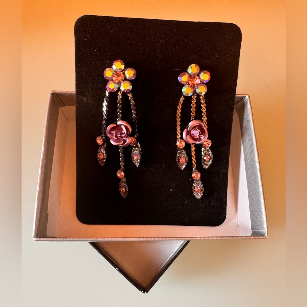 Vintage Purple rhinestone and silver plated earrings.